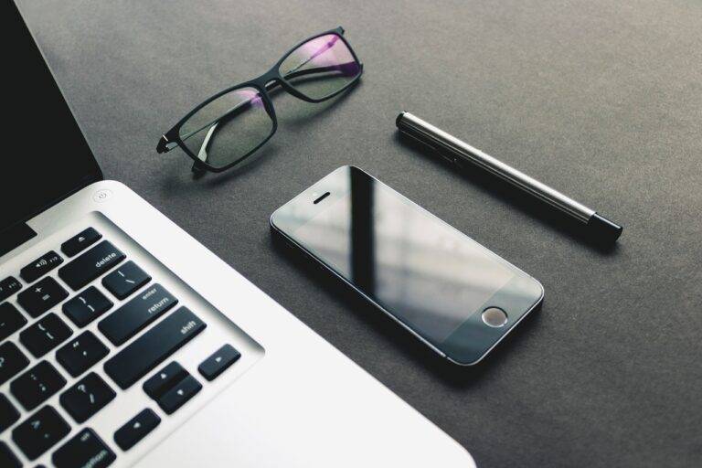 The Ethics of AI in Journalism: Automated News Generation and Bias Detection